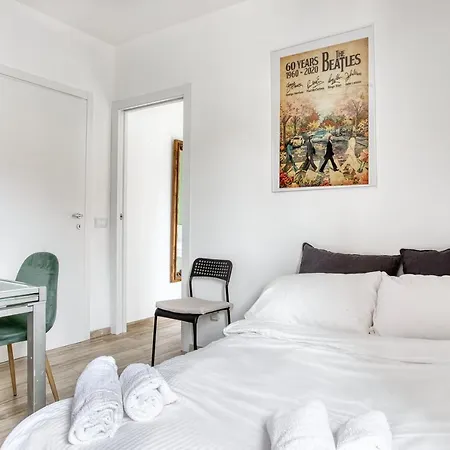 Apartman Joivy Lively Flat Near Centre